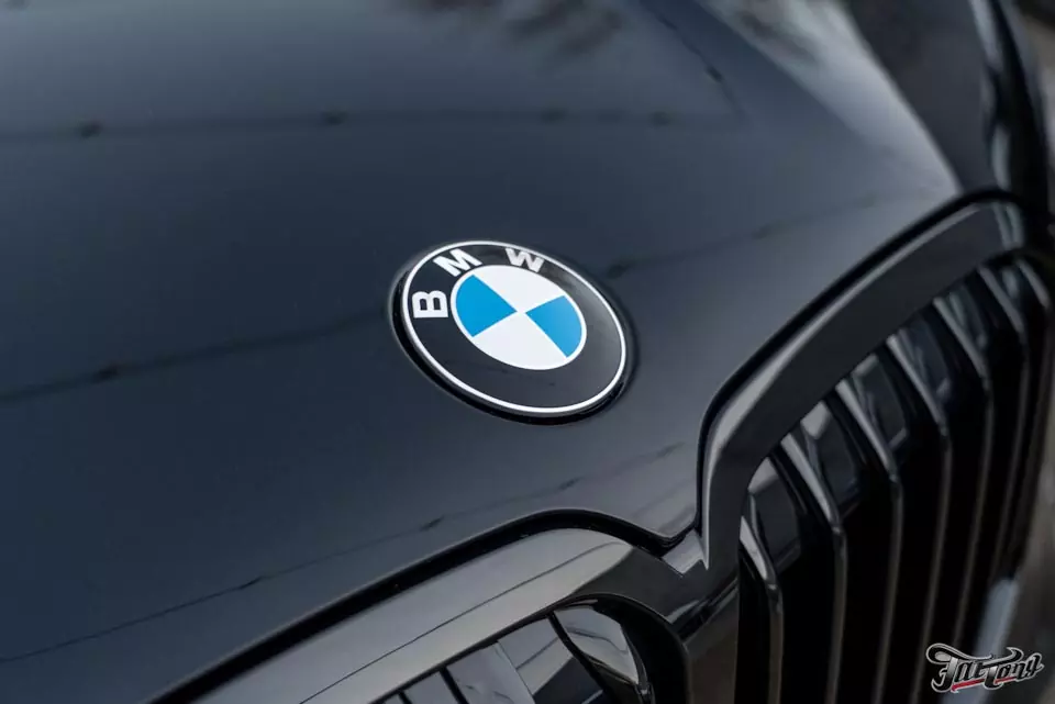 BMW X7 30d. Оклейка кузова в полиуретан!